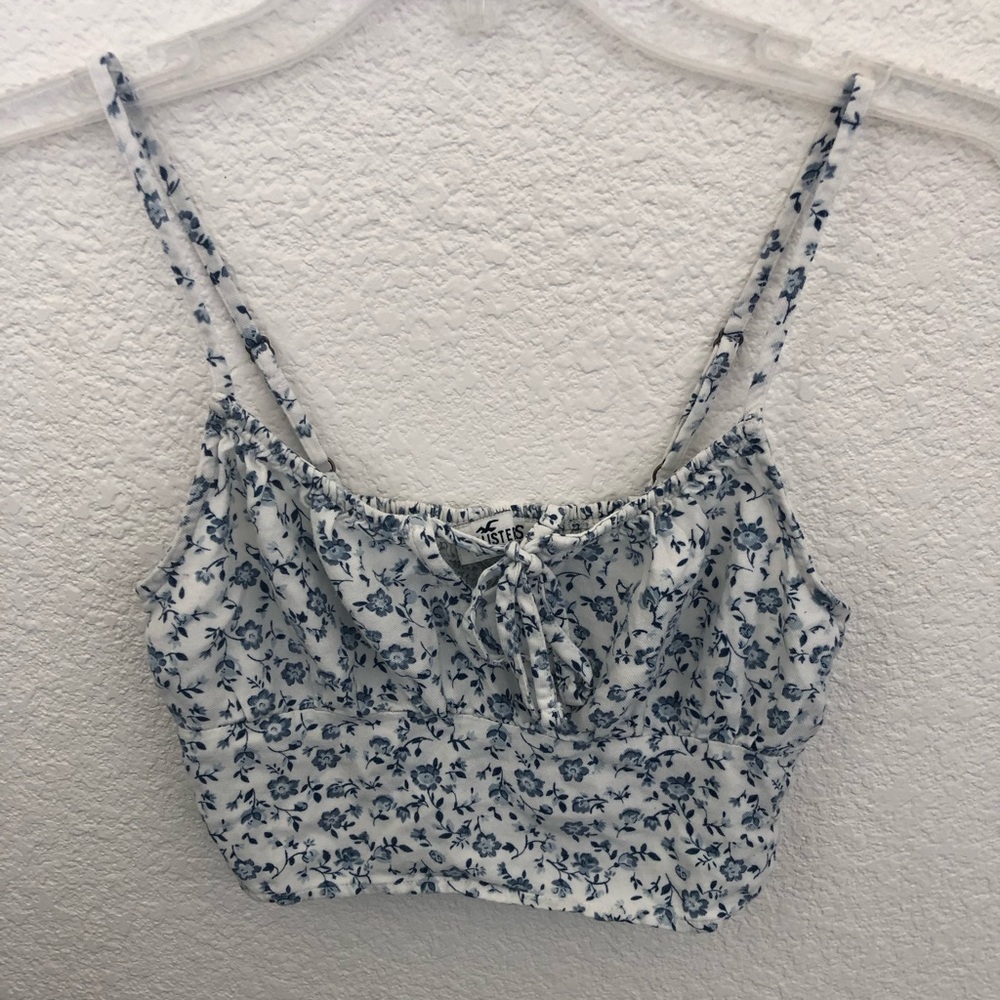 Hollister cottagecore floral top